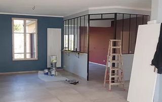 une pièce en pleine rénovation